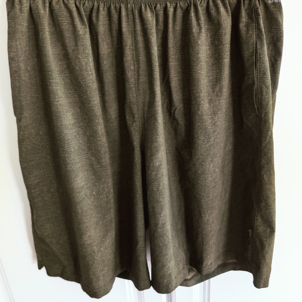 NWT Reebok Speedwick Shorts XL
